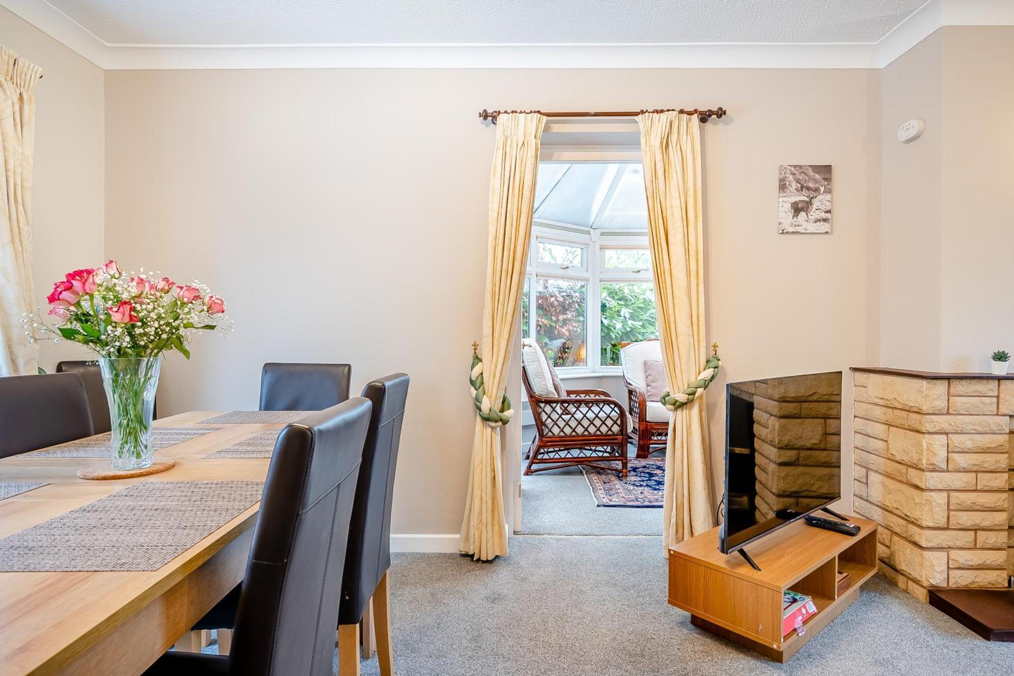 Elvington Cottage - Family-Friendly Cheerful House At The Heart Of The Cotswolds بورتون أُنذ ووتر المظهر الخارجي الصورة