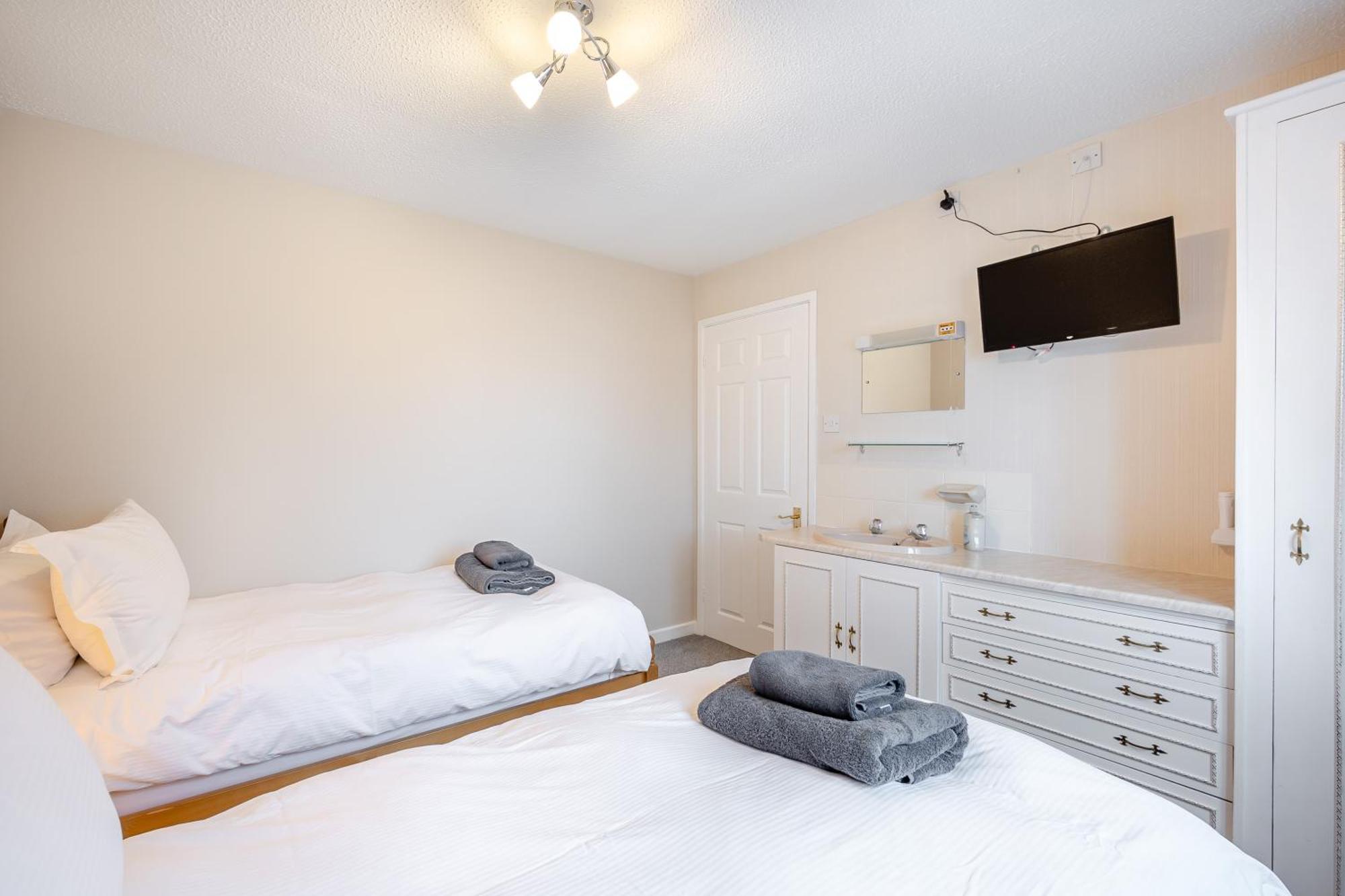 Elvington Cottage - Family-Friendly Cheerful House At The Heart Of The Cotswolds بورتون أُنذ ووتر المظهر الخارجي الصورة